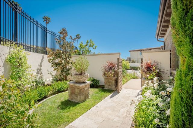 99 Monarch Beach Resort S, Dana Point, CA 92629
