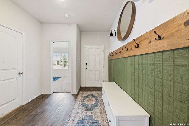 404 Signe, Seguin, TX 78155