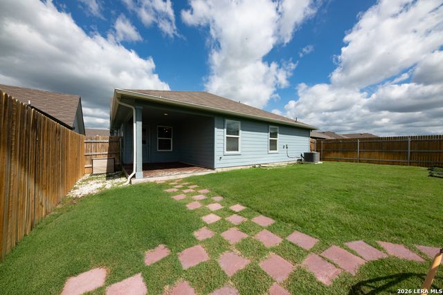 404 Signe, Seguin, TX 78155