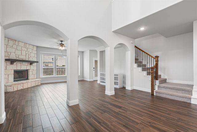 520 Ridgewater Trail, Fort Worth, TX 76131