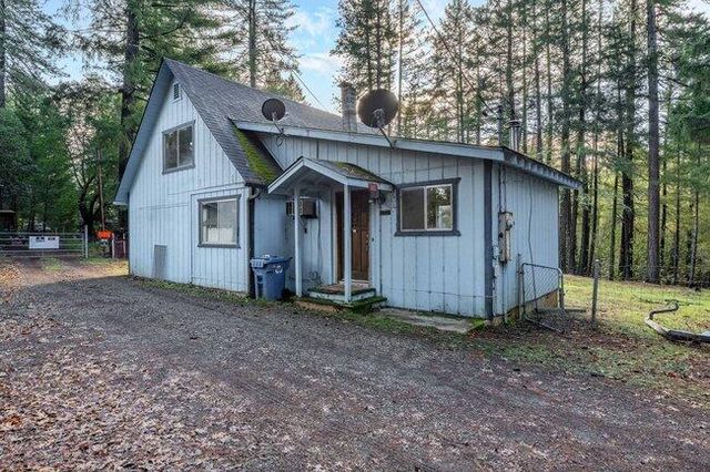 136 Hathaway Drive, Cave Junction, OR 97523