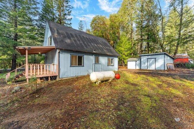 136 Hathaway Drive, Cave Junction, OR 97523
