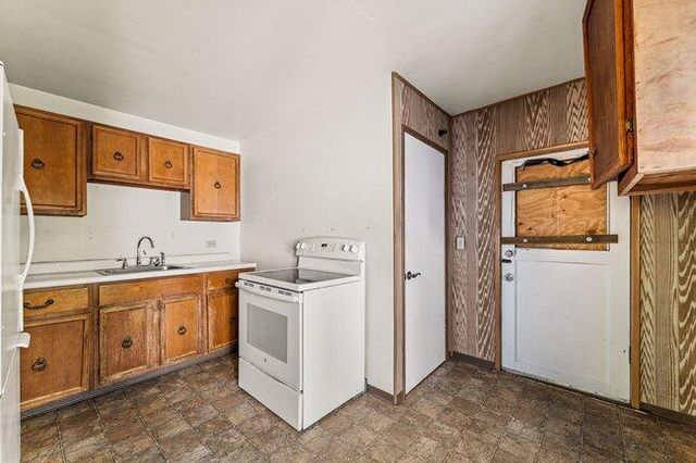 136 Hathaway Drive, Cave Junction, OR 97523