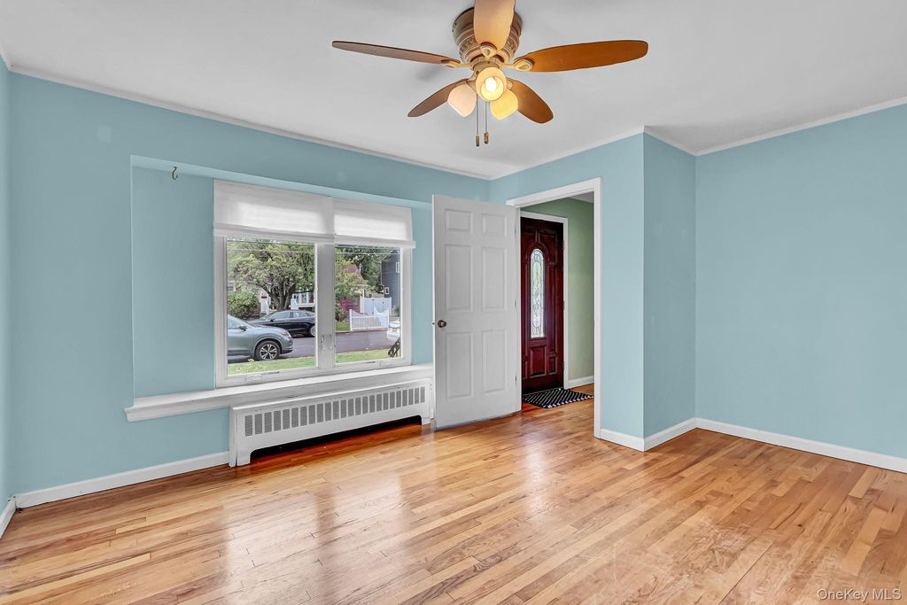 316 39th Street, Lindenhurst, NY 11757 — photo 2