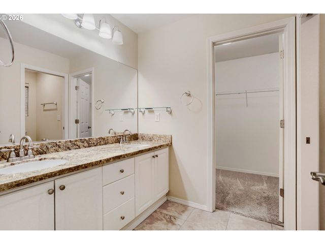 5186 Ne SCHOELER Cir, Hillsboro, OR 97124