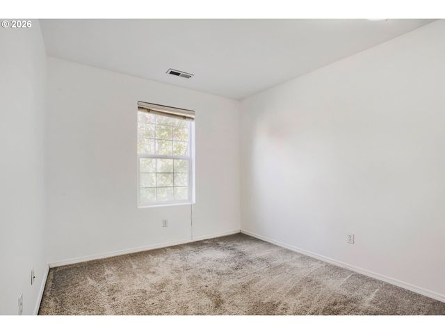 5186 Ne SCHOELER Cir, Hillsboro, OR 97124