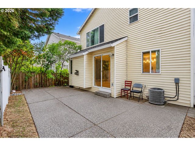 5186 Ne SCHOELER Cir, Hillsboro, OR 97124