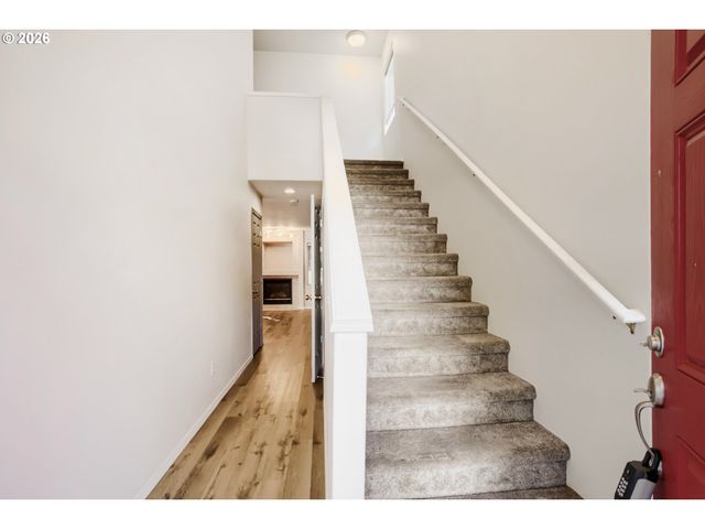 5186 Ne SCHOELER Cir, Hillsboro, OR 97124