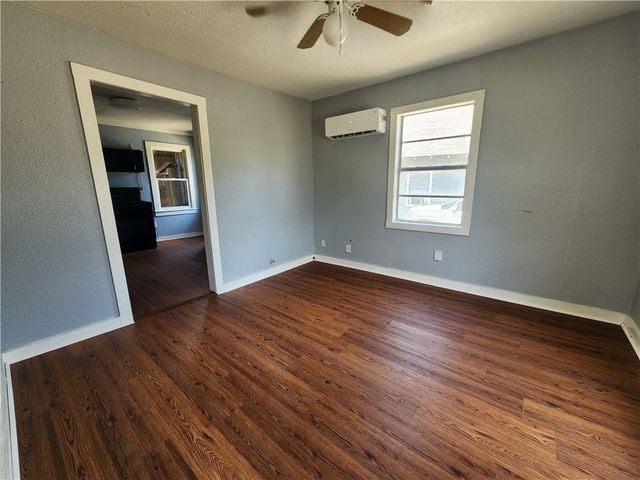 1109 14th St, Corpus Christi, TX 78404