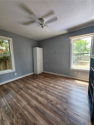 1109 14th St, Corpus Christi, TX 78404