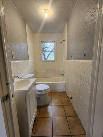 1109 14th St, Corpus Christi, TX 78404
