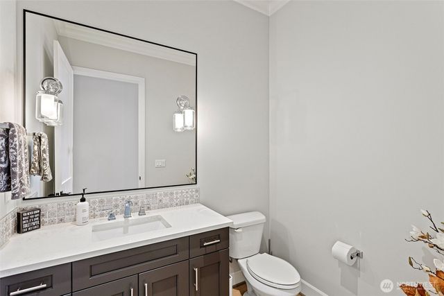 23715 70th Street E, Buckley, WA 98321