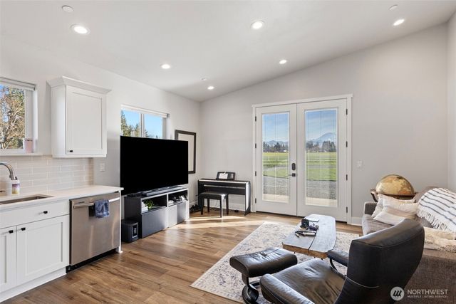 23715 70th Street E, Buckley, WA 98321