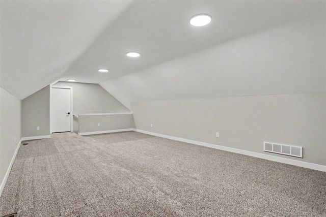 20160 Parkway Avenue, Three Rivers, MI 49093