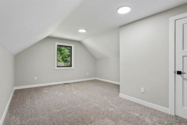 20160 Parkway Avenue, Three Rivers, MI 49093