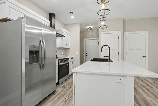 20160 Parkway Avenue, Three Rivers, MI 49093