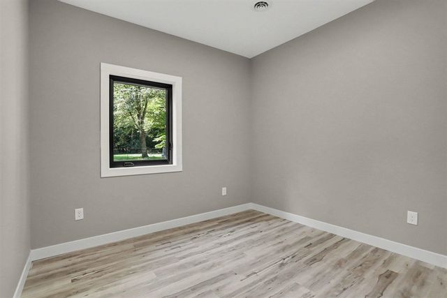 20160 Parkway Avenue, Three Rivers, MI 49093