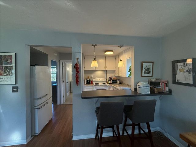 833 12TH AVENUE N B, St Petersburg, FL 33701