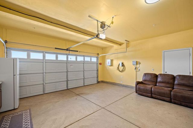 10024 Mont Blanc Ln, Stockton, CA 95219