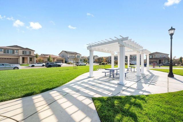 10024 Mont Blanc Ln, Stockton, CA 95219