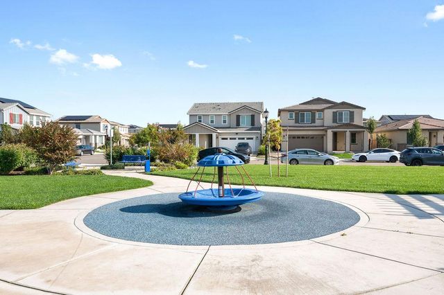 10024 Mont Blanc Ln, Stockton, CA 95219