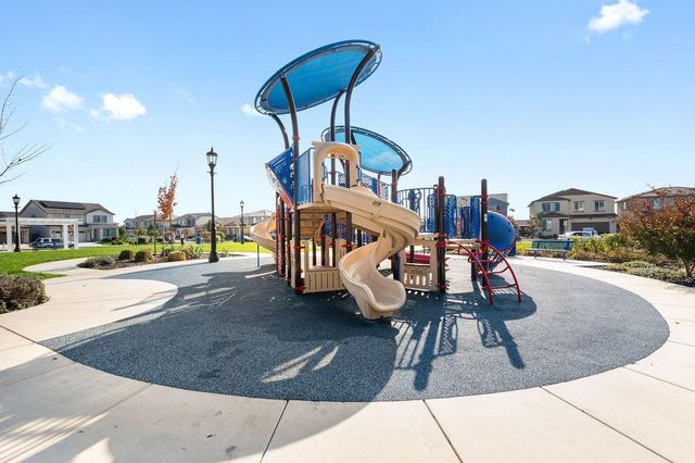 10024 Mont Blanc Ln, Stockton, CA 95219