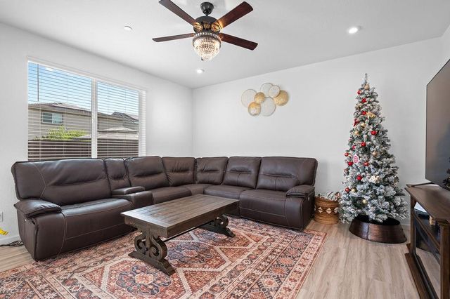 10024 Mont Blanc Ln, Stockton, CA 95219