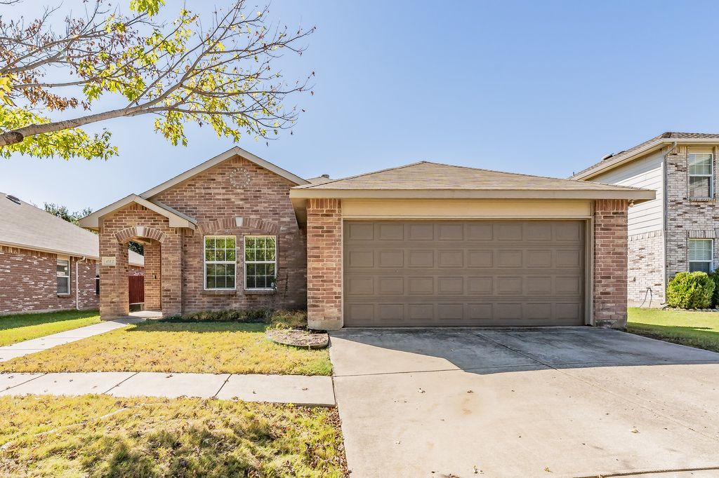 4512 Hounds Tail Lane, Fort Worth, TX 76244 — exterior