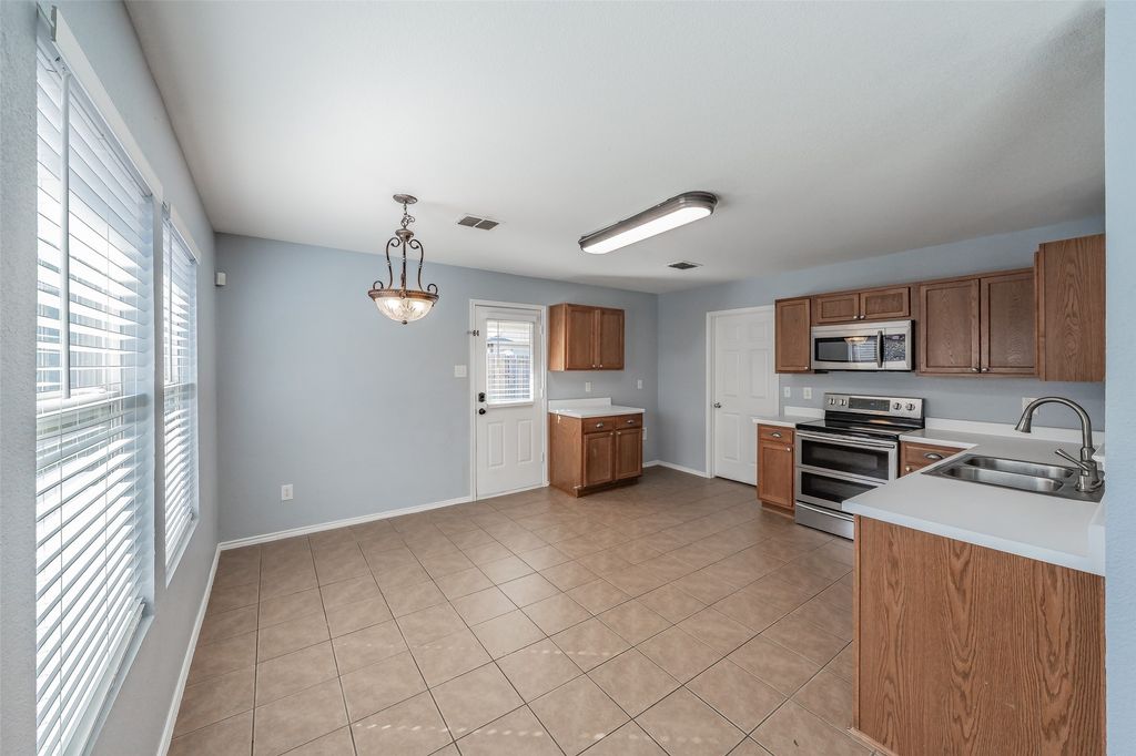 4512 Hounds Tail Lane, Fort Worth, TX 76244 — photo 3