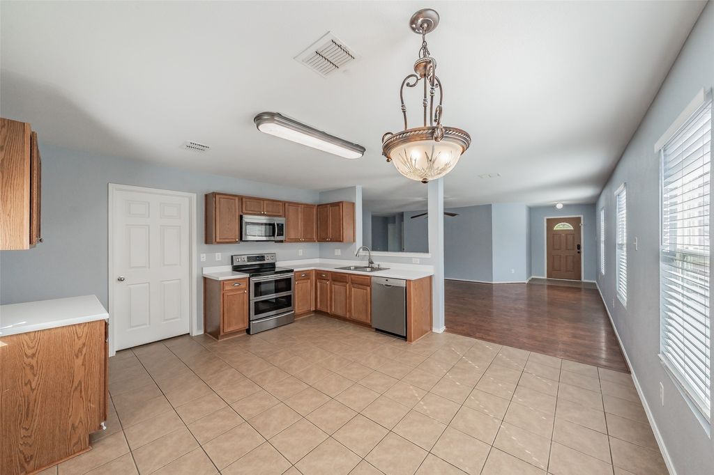 4512 Hounds Tail Lane, Fort Worth, TX 76244 — photo 4