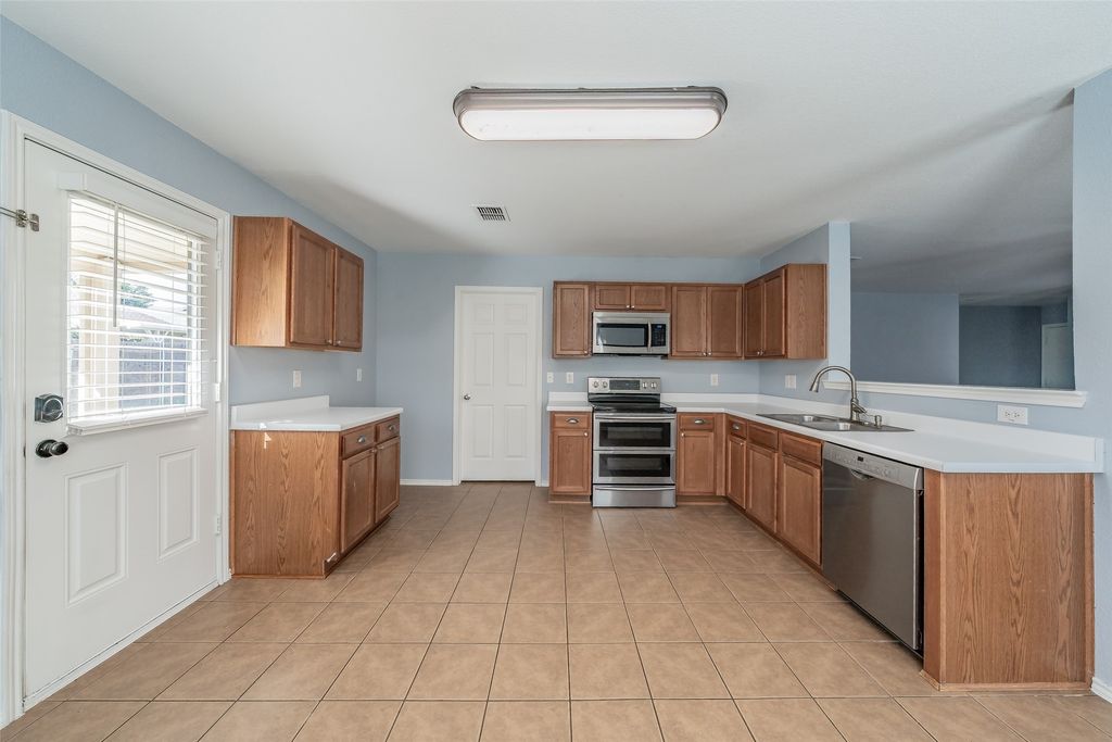 4512 Hounds Tail Lane, Fort Worth, TX 76244 — photo 5