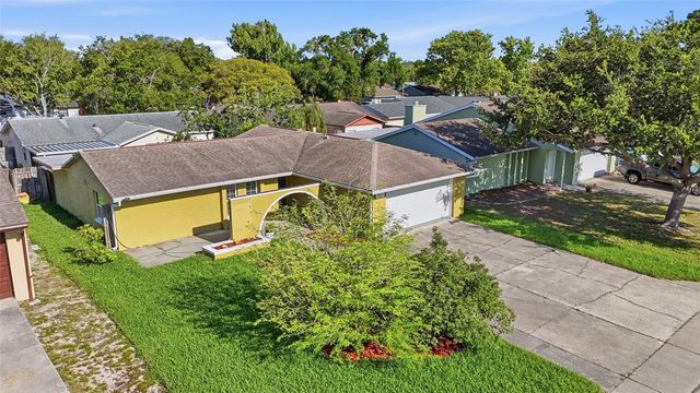 5019 LARCH LANE, New Port Richey, FL 34653