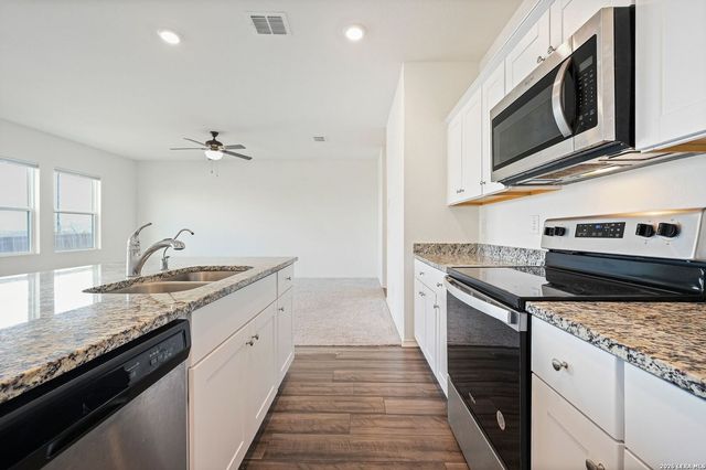 5535 Rue Girard, Converse, TX 78109