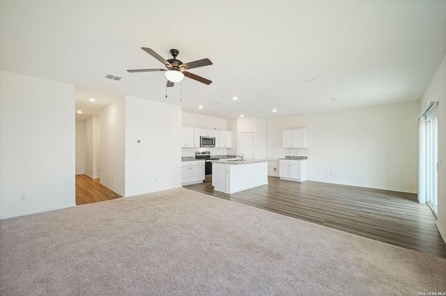 5535 Rue Girard, Converse, TX 78109