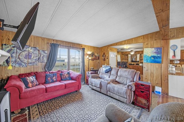 742 S Maple Street, Nowata, OK 74048