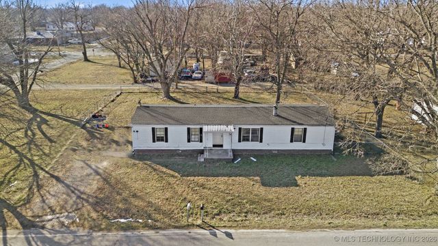 742 S Maple Street, Nowata, OK 74048
