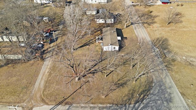742 S Maple Street, Nowata, OK 74048