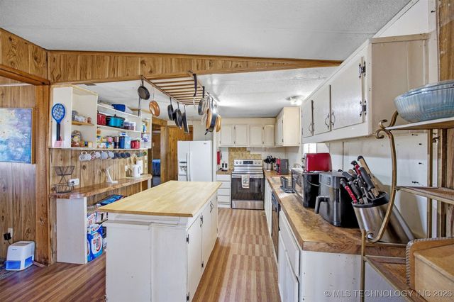 742 S Maple Street, Nowata, OK 74048