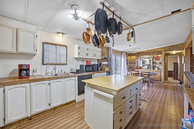 742 S Maple Street, Nowata, OK 74048