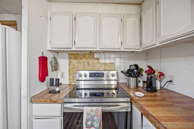 742 S Maple Street, Nowata, OK 74048