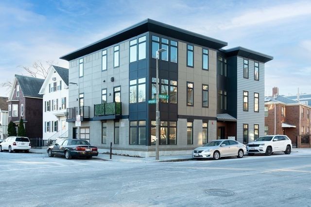 5 Mohawk St 2, Boston, MA 02127