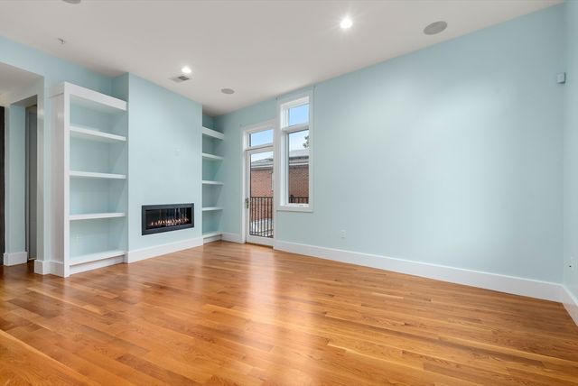 5 Mohawk St 2, Boston, MA 02127