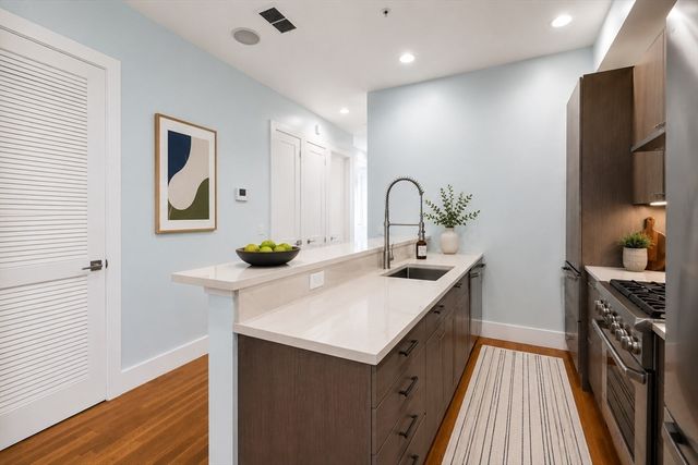 5 Mohawk St 2, Boston, MA 02127