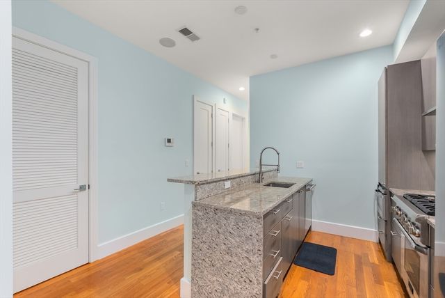 5 Mohawk St 2, Boston, MA 02127