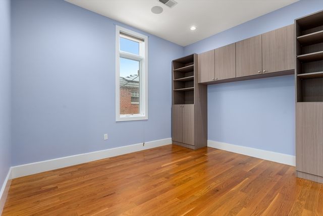 5 Mohawk St 2, Boston, MA 02127