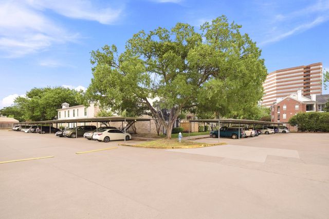 2425 Augusta Drive 22, Houston, TX 77057