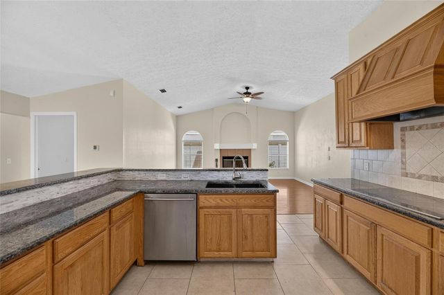4404 KENDAL COURT, Valrico, FL 33596