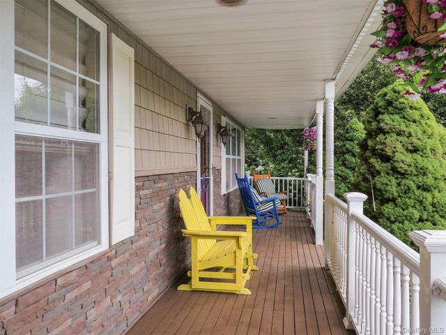 14 Southaven Drive, Brookhaven, NY 11719