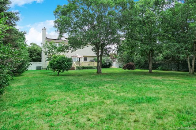 14 Southaven Drive, Brookhaven, NY 11719