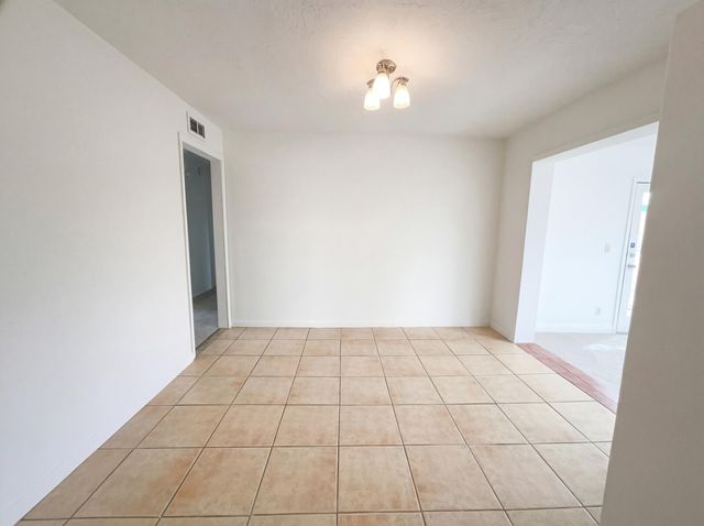 8112 Princess Jeanne Avenue NE, Albuquerque, NM 87110